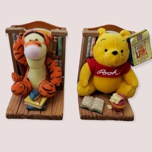 Rare Vintage Winnie the Pooh and Tigger Bookends with Removable Board Books.